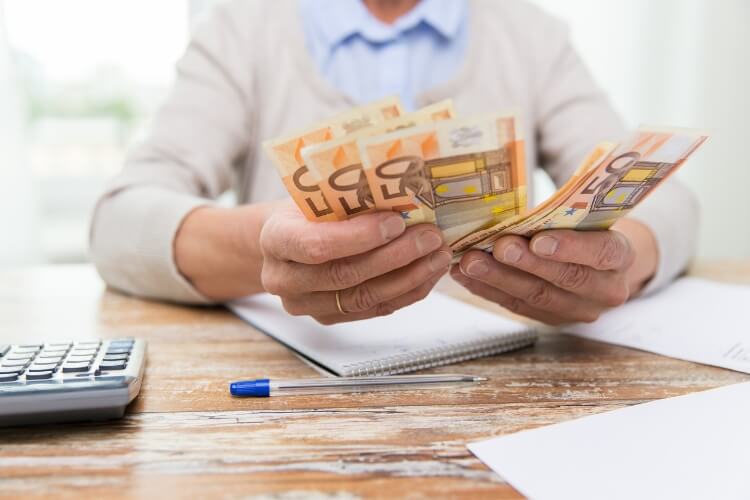100 Euro Mehr Rente für Rentner in diesem Fallen